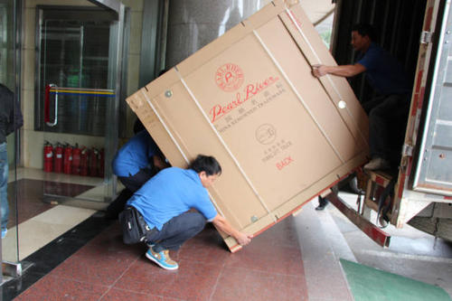石城钢琴贵重工艺品无忧运